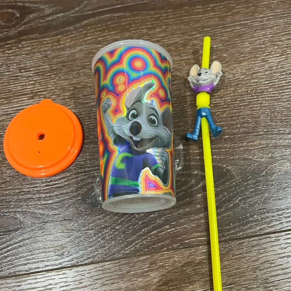 Chuck E. Cheese Colorful Party Cups and Straws Set 20 total NWT
